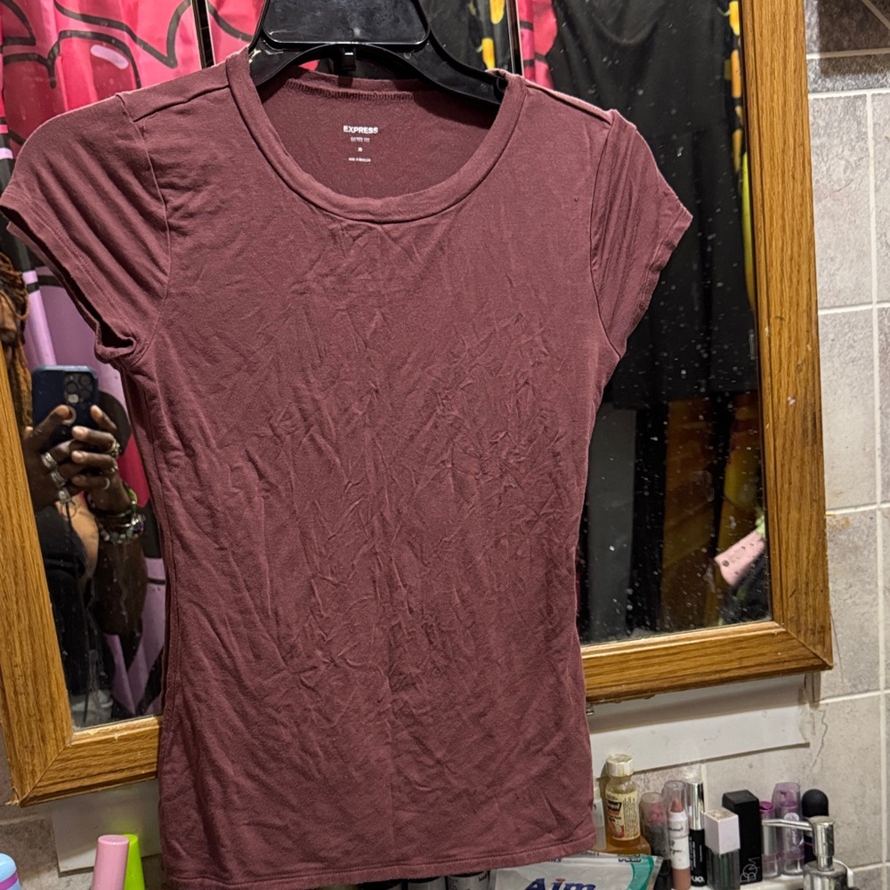 Express fitted tee
